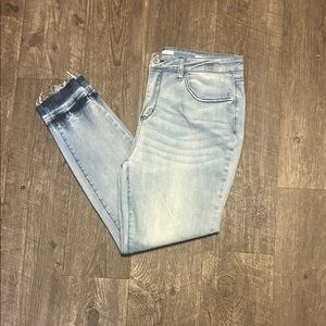 Judy Blue Faded Blue Cropped Jeans